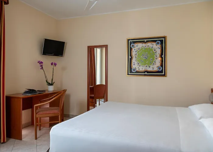 Hotels in Gravedona