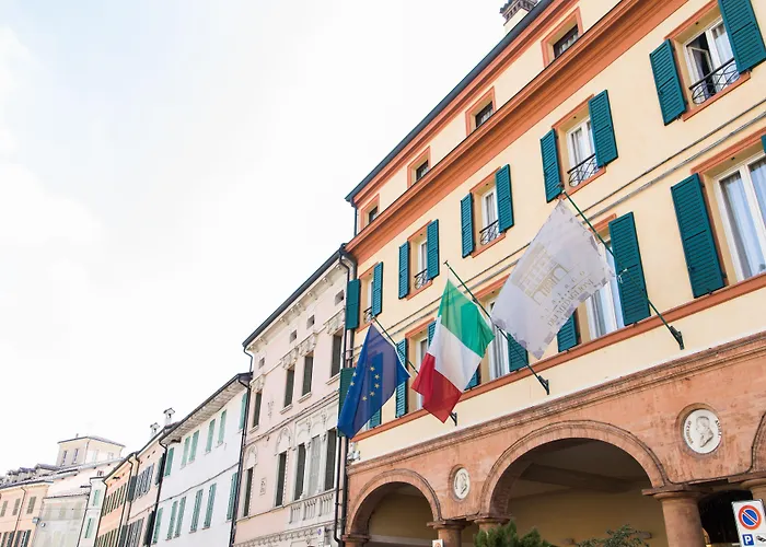 Phi Hotel Dei Medaglioni Correggio