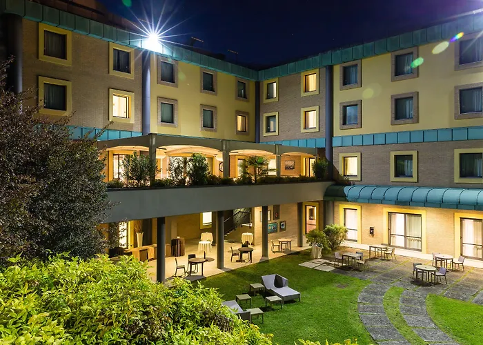 Crowne Plaza Milan - Malpensa Airport By Ihg Hotel Case Nuove 