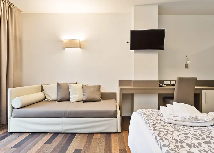 Hotel Gardesana Riva del Garda