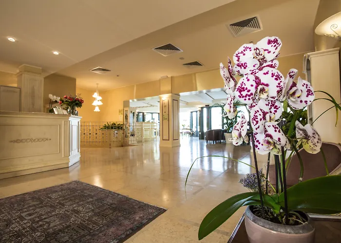 Hotel Spiaggia D'Oro - Charme & Boutique By Double Hospitality Saló