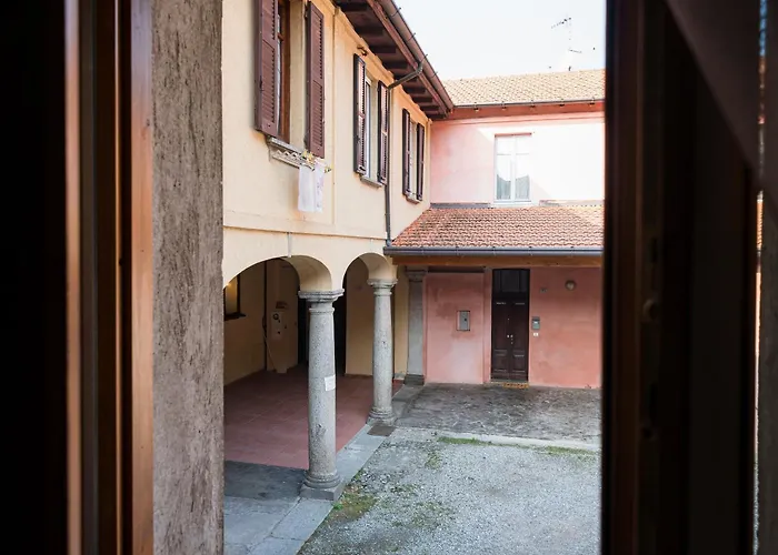 La Corte Rooms And Home Restaurant - Free Parking - 10 Minutes To The Lake And Centre Tavernerio
