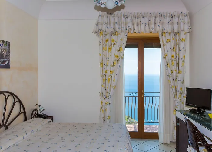 Hotel a Furore