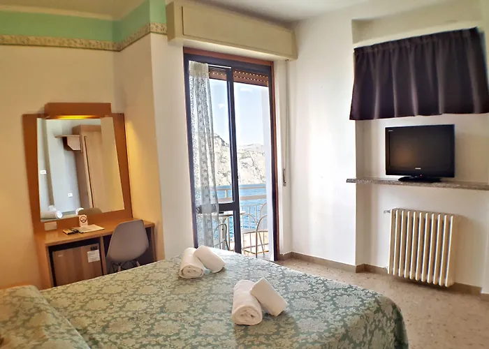 Hotel Eden Brenzone sul Garda
