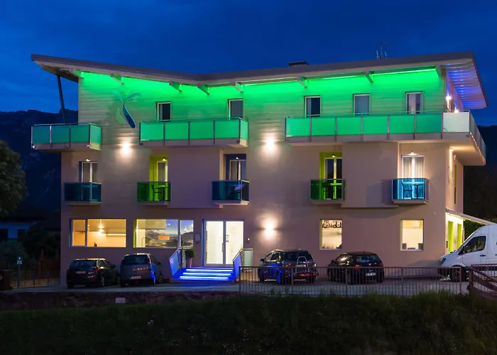 Energy Hotel Calceranica al Lago