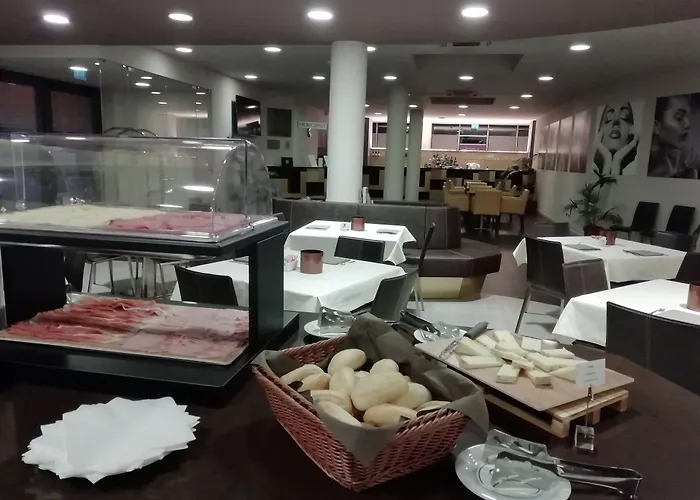 Hotel Camelia Cameri