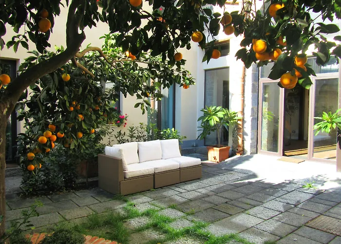 B&B - ComeinSicily CortedeiLimoni - Charming&Rel Acireale