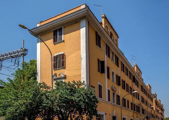 Crossroad Hotel Rome