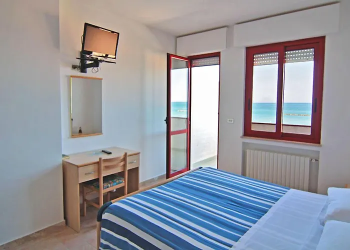 Hotels in Roseto Degli Abruzzi