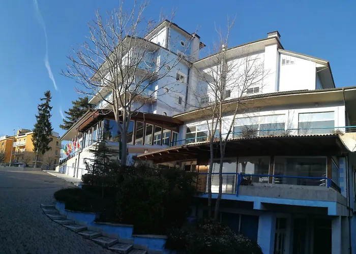 Hotel Azzurro LʼAquila