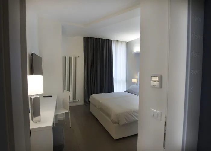 Midnight In Genova Hotel