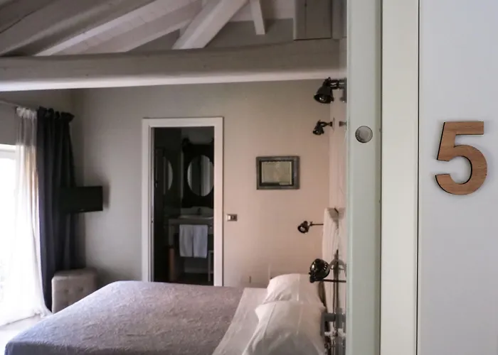 Corte Merighi Charming Rooms Verona