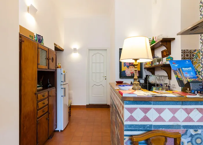 Don Pedro Rooms Vicerè di Toledo in the city center Napoli