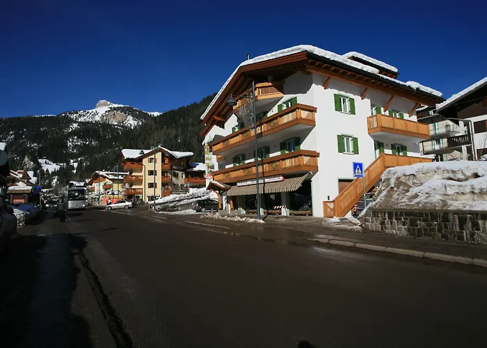 Hotel Garni Eden Canazei