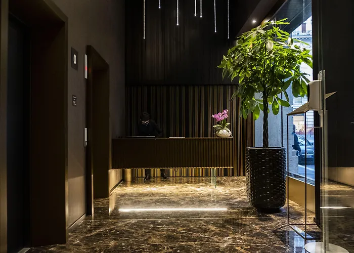 U-Visionary Roma Hotel