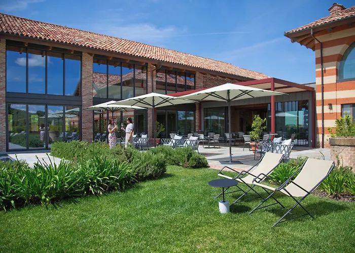 Hotel a Serralunga d'Alba