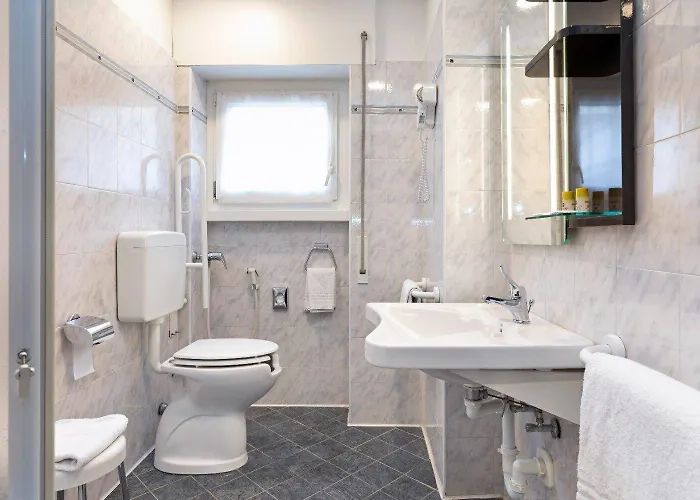B&B Hotel Como City Center