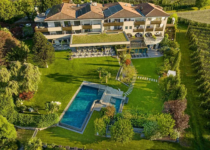 FAYN garden retreat hotel Algund