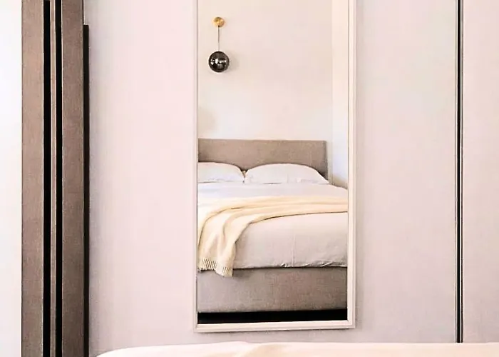 Fabula - Studio & Private Rooms Bolonia