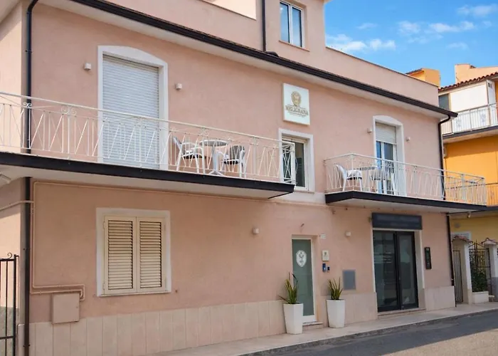 Meligrana Central Rooms Tropea