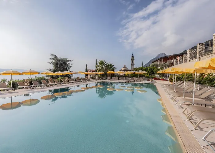 Residence Borgo Dei Limoni - Appartamenti Con Garage Gargnano