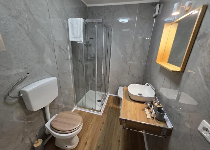 Vanzi Rooms Neapol