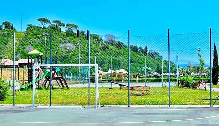 Suvereto Hotels