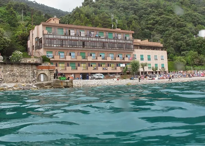 Hotels in Noli