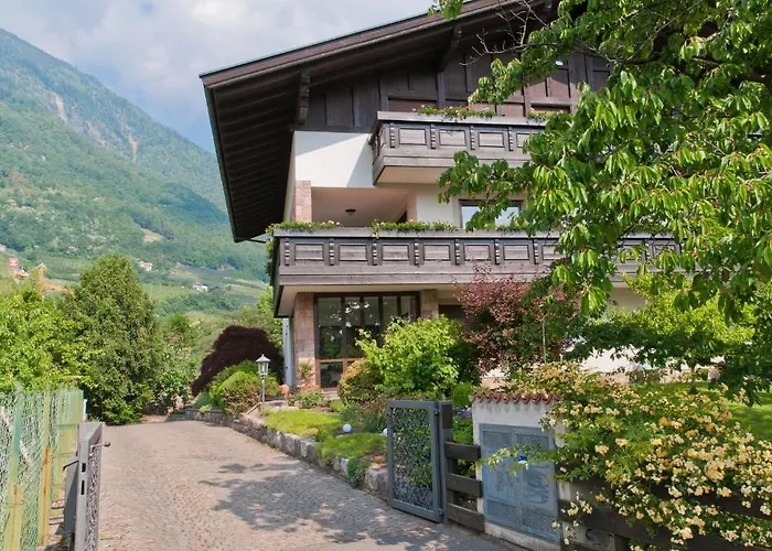 Haus Christl Bed and Breakfast Lana