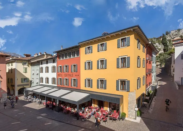 Hotel Centrale Torbole Sul Garda
