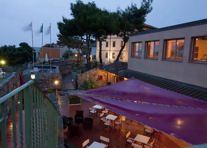 Resort La Mandola Capraia