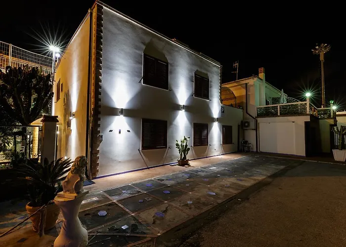 Beach Hotel 14Leoni B&B Salerno