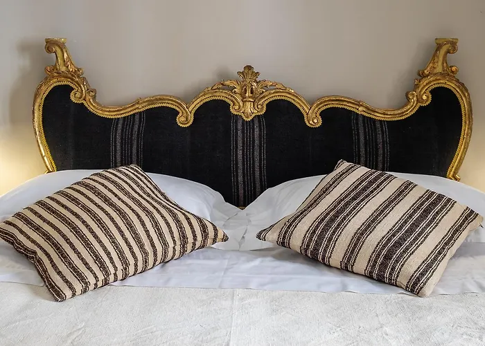 Bed and Breakfast Casatorre dei Leoni Dimora Storica Siena
