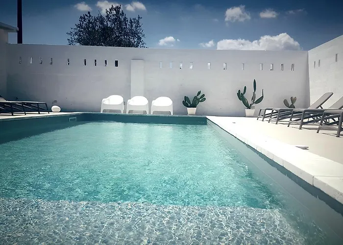 Mazzara Farm Bed & Breakfast Manduria