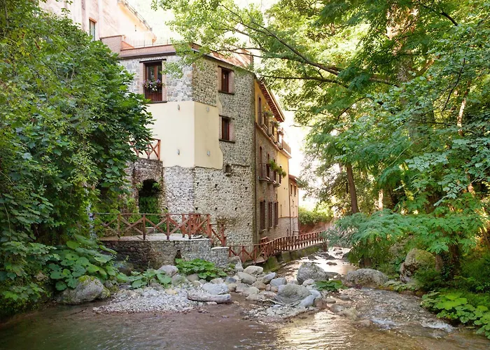 Hotels in Campagna