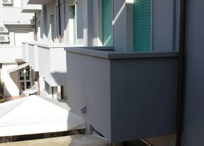 Hotel Derna Viareggio