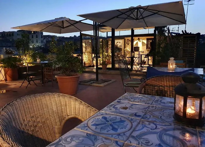 The Spanish Palace, Suites, Rooms, Apartments & Terraces Neapol