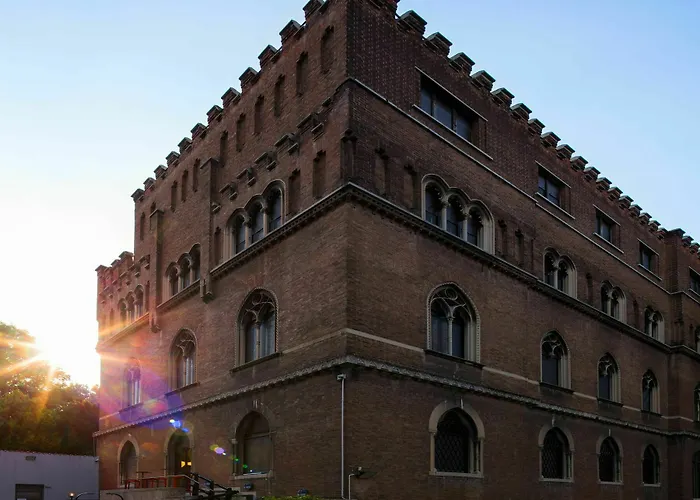 Babila Hostel & Bistrot Milan
