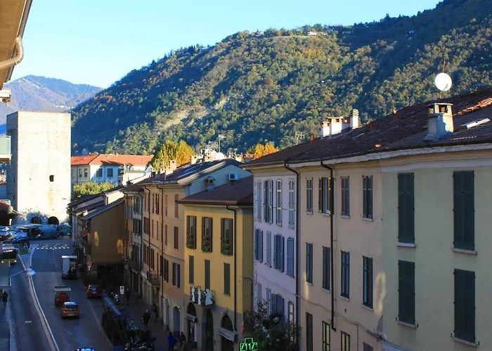 Le Dame Della Cortesella B&B Como