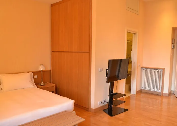 Dynasty Suites Downtown Apartments Turyn